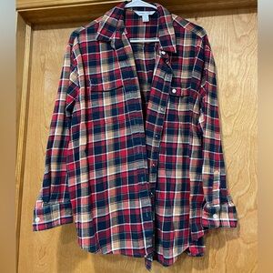 Old Navy Women’s Size XL Red and Blue Plaid Button-Up Boyfriend Shirt